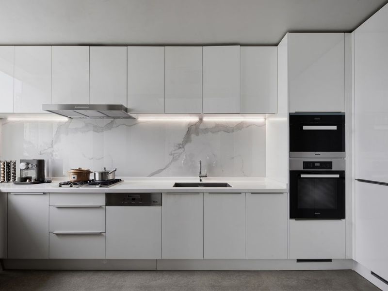 oak kitchen cabinet